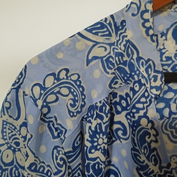 Larsen Gray XL All Over Floral Blue Creme Tunic Top Plus - Picture 3 of 6